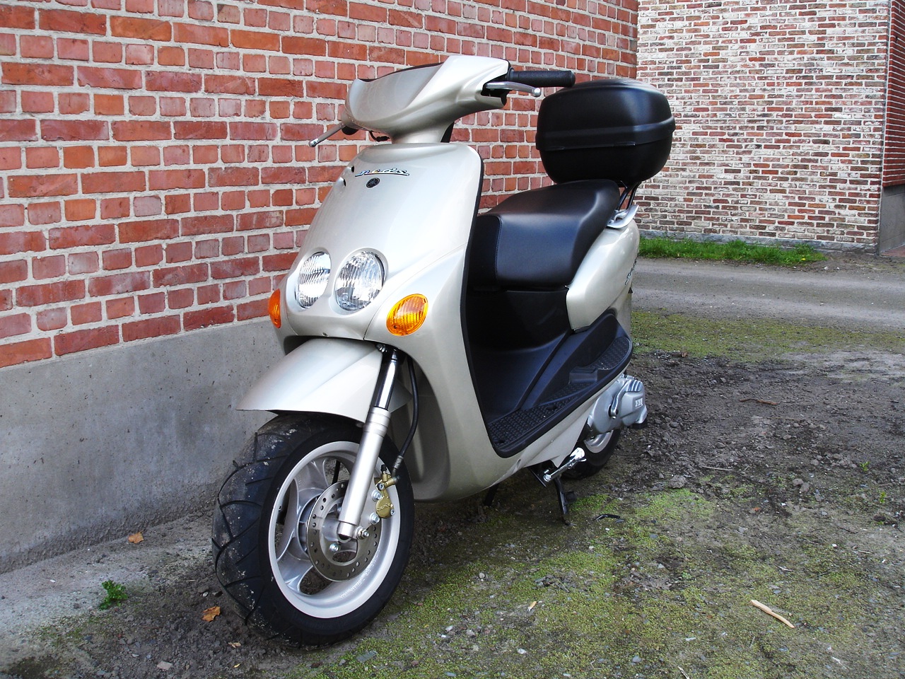 Mobilrent - Yamaha Neos