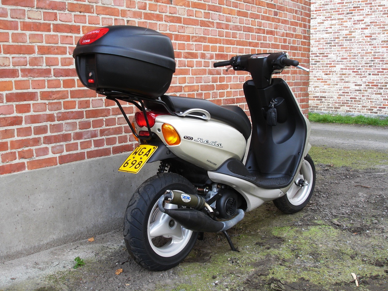 Mobilrent - Yamaha Neos